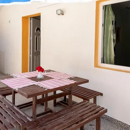 Marina & Guest house *