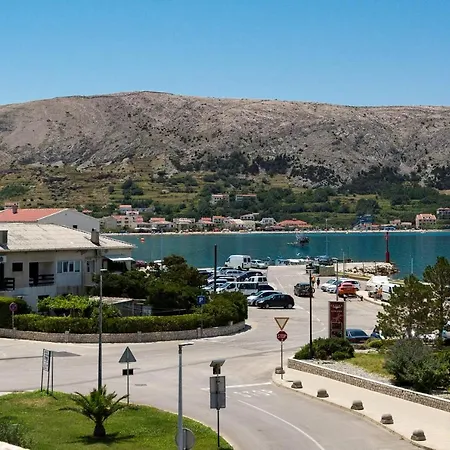 Marina & Pag Town
